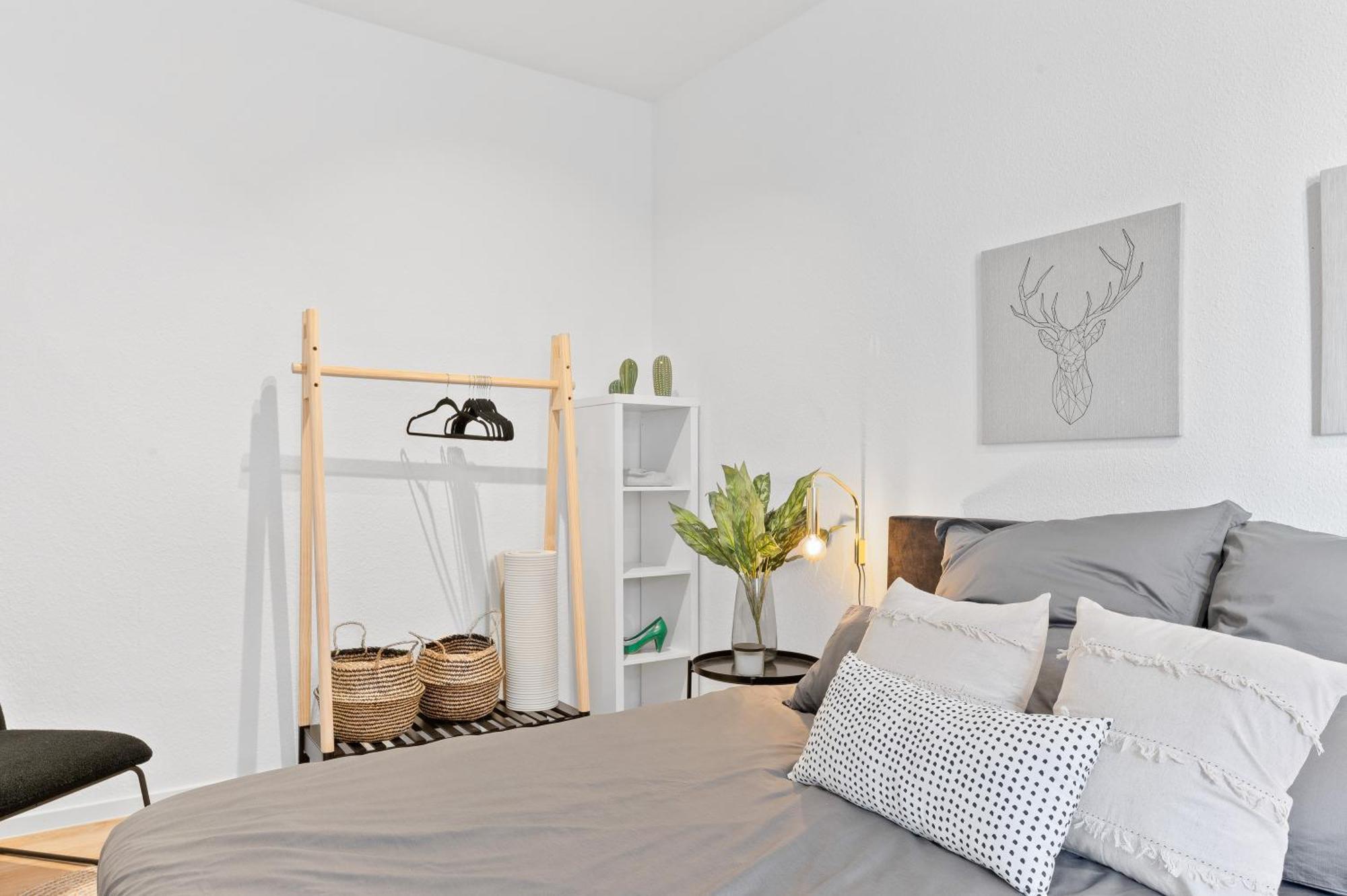 Helle Zentrumsnahe Familienfreundliche Ferienwohnung Fellbach Eksteriør bilde
