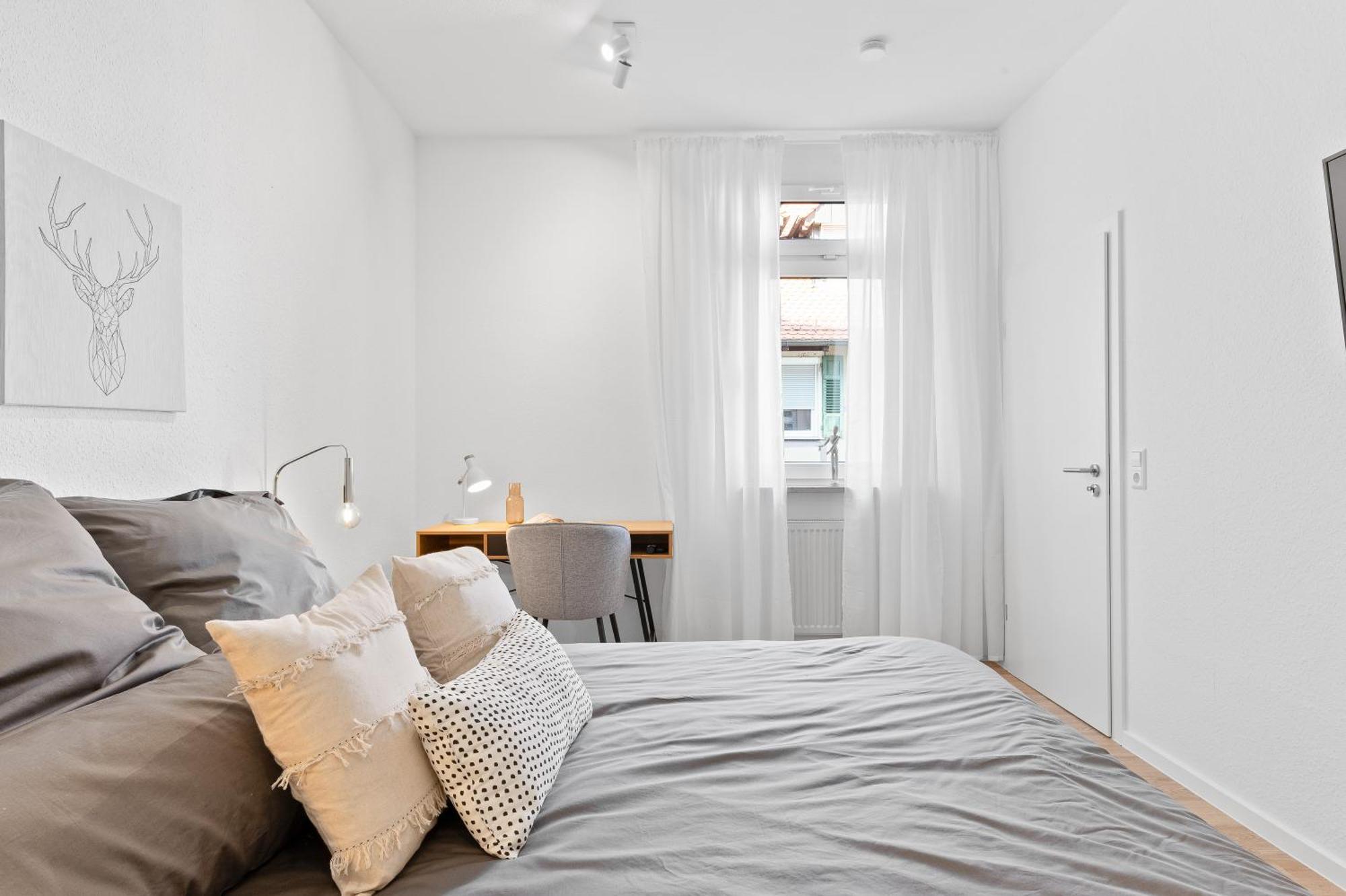 Helle Zentrumsnahe Familienfreundliche Ferienwohnung Fellbach Eksteriør bilde